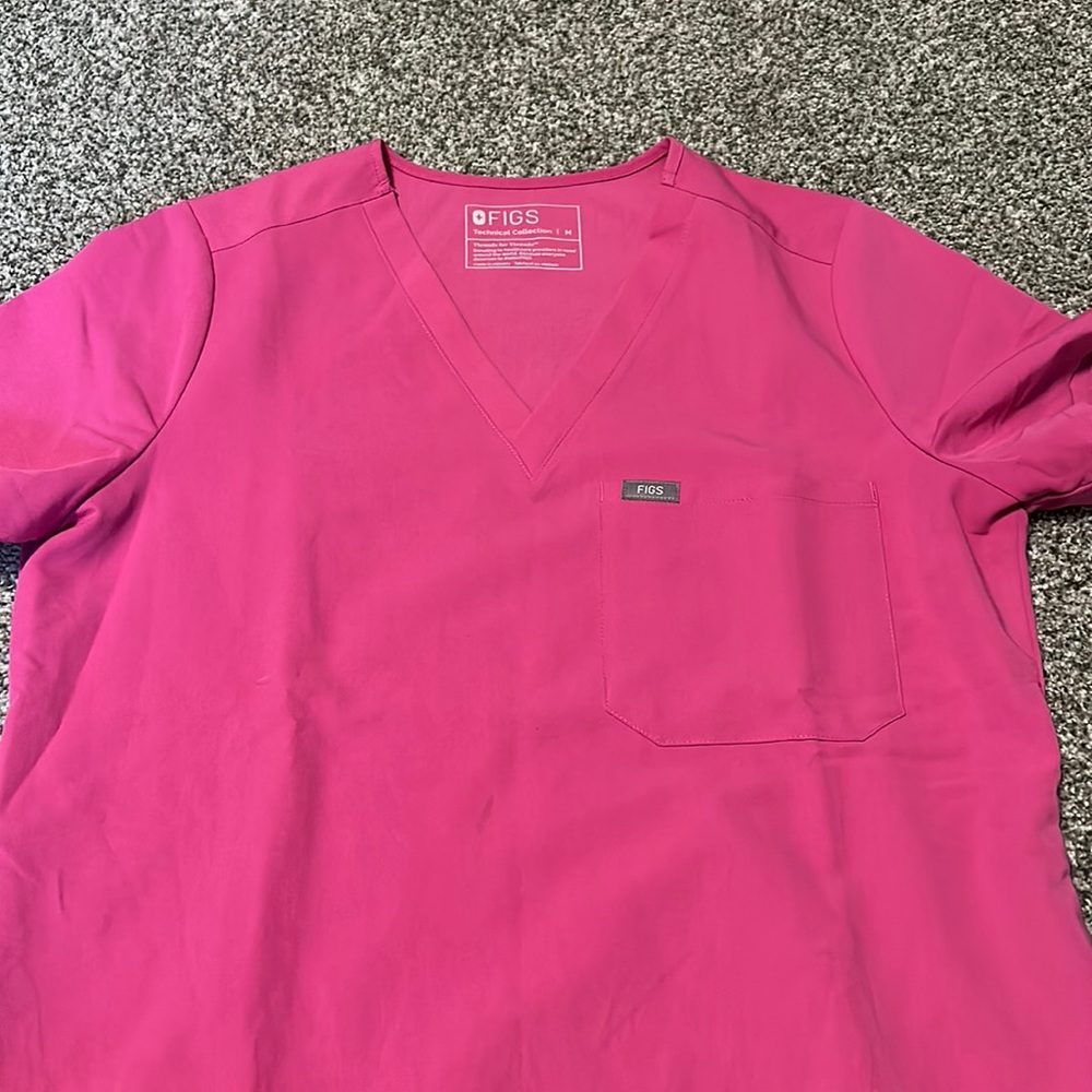 Women’s pink Figs scrub top